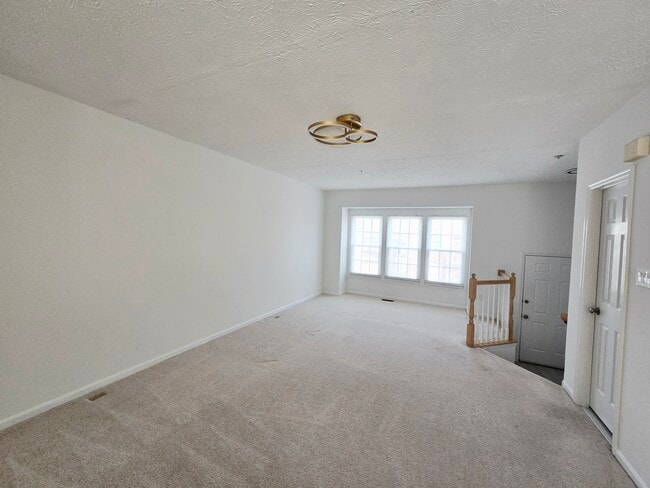 Building Photo - 18636 Clovercrest Cir