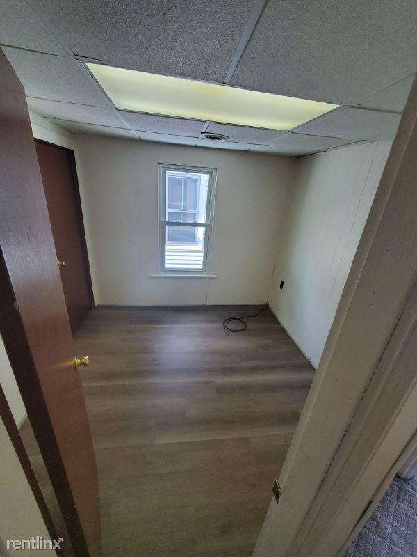 Building Photo - 2 br, 1 bath House - 208 7th Street