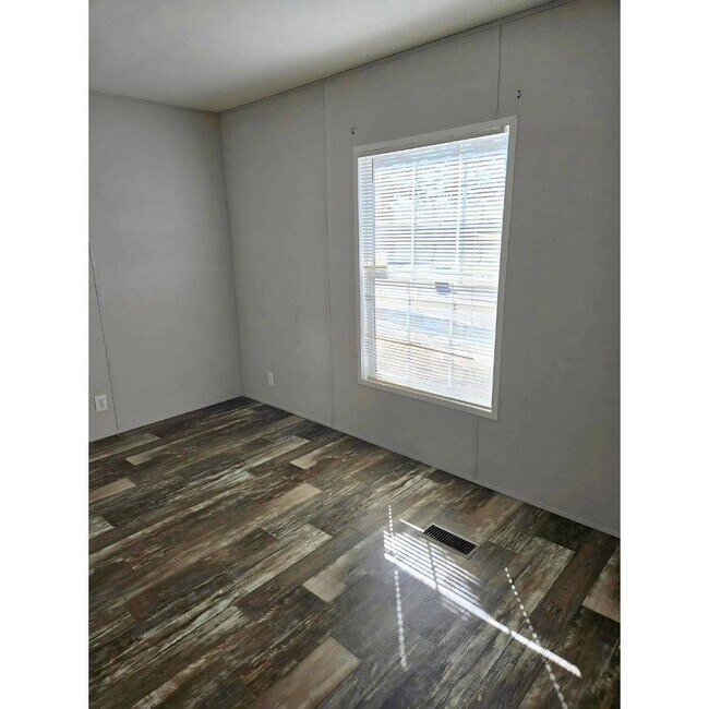 Foto del edificio - 1702 Hazel St