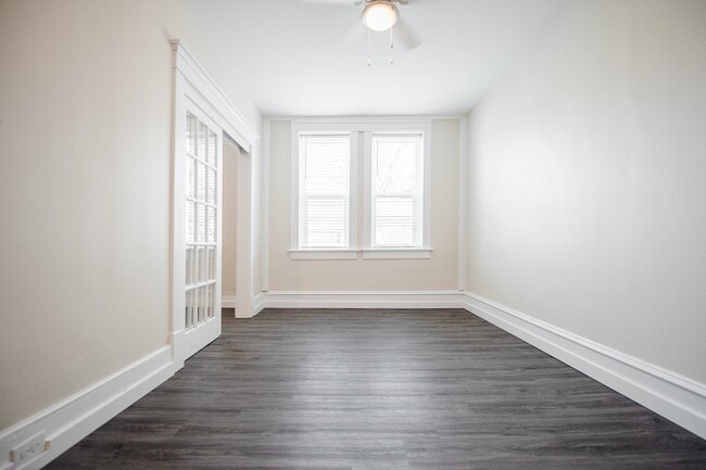 2 chambres - Salon - 349 Daly Apartment