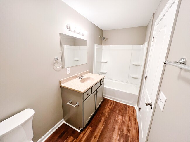 Bathroom - 801 Poplar Ave