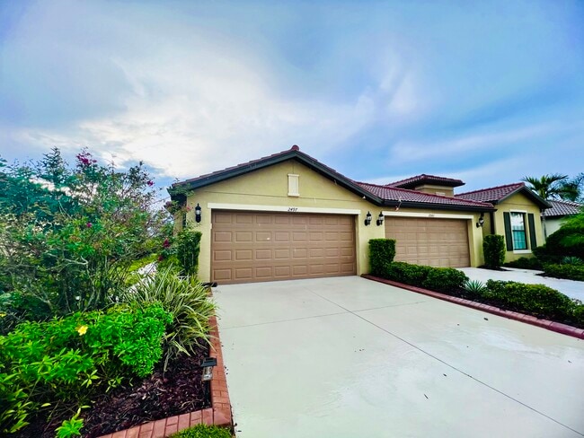 Building Photo - 2497 Daisy Dr