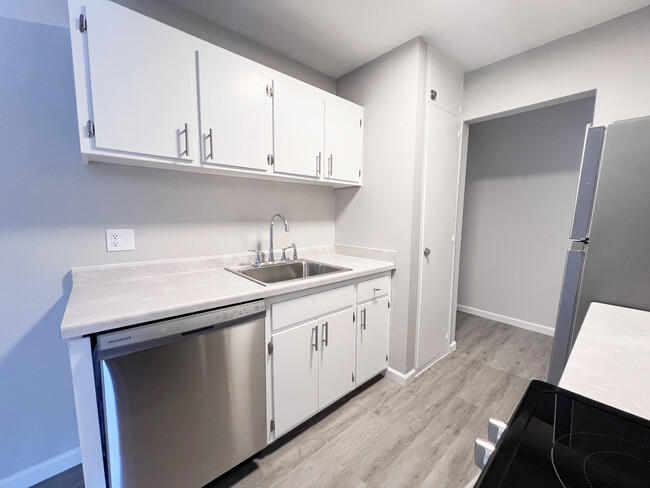 Building Photo - The Park Apartments