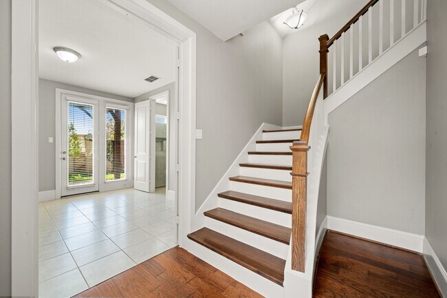 Foto del edificio - 6703 Highclere Manor Ln