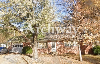 Building Photo - 615 N 82 St