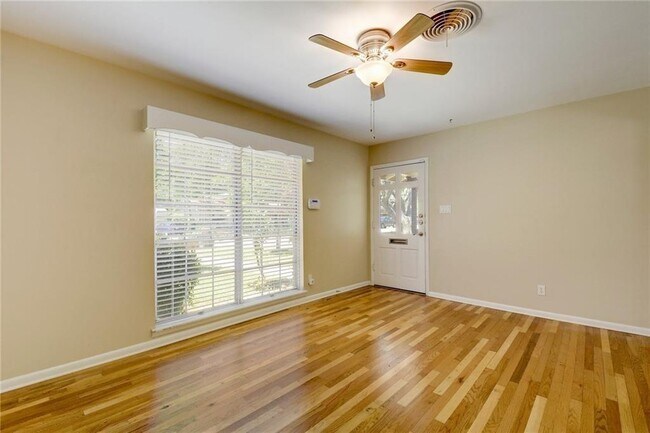 Building Photo - 1614 Ashberry Dr