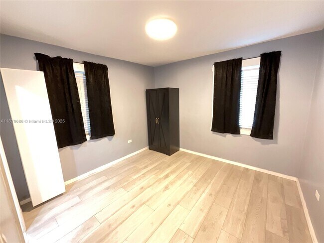 Building Photo - 385 NW 129th St