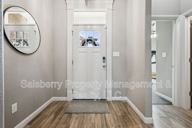 Foto del edificio - 3310 Windcrest Dr