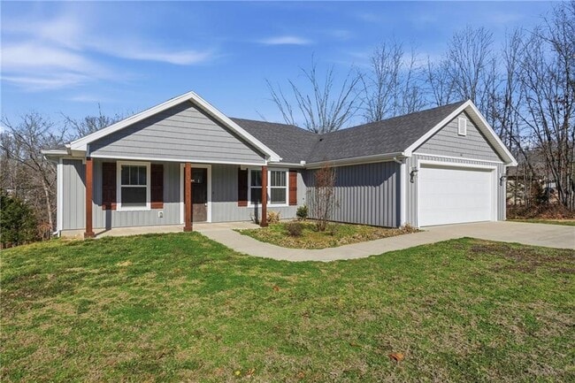 Building Photo - 14 Drew Ln