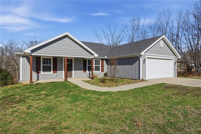 Foto del edificio - 14 Drew Ln