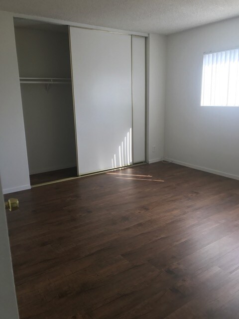 Building Photo - 7900 Reseda Blvd