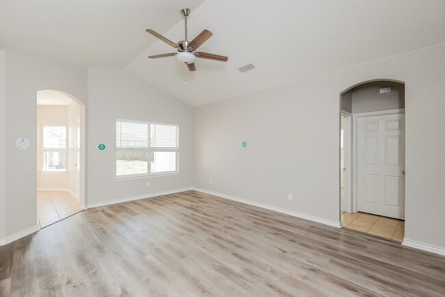 Building Photo - 1844 Alanbrooke Dr