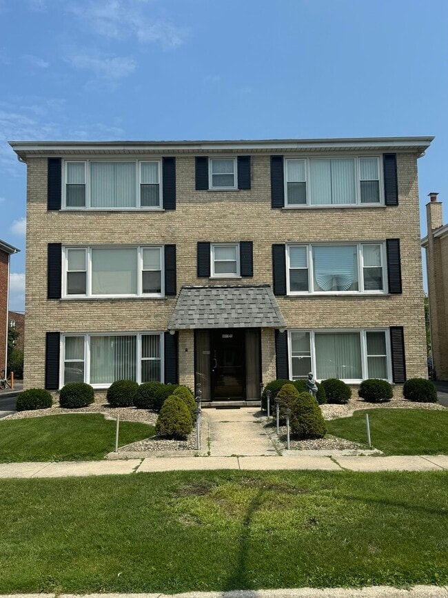 Building Photo - 10913 Keating Ave