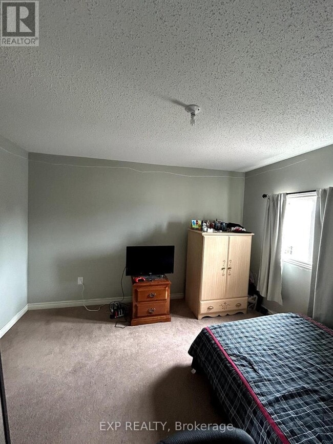 Building Photo - 26 Stammers Dr