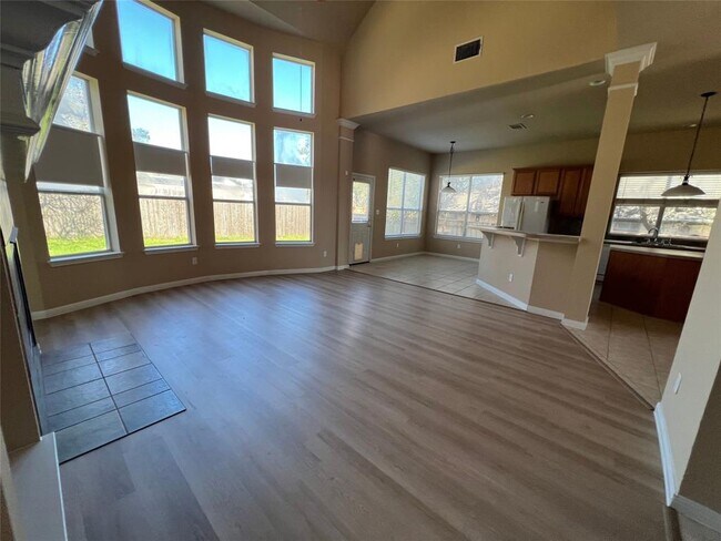Foto del edificio - 6600 Convict Hill Rd