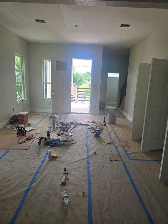 Building Photo - 2207 Des Chaumes St