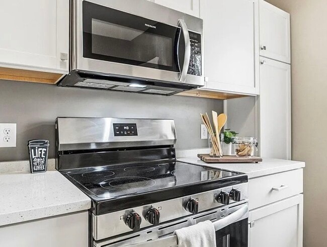 Foto del edificio - 2416 Harriet Ave