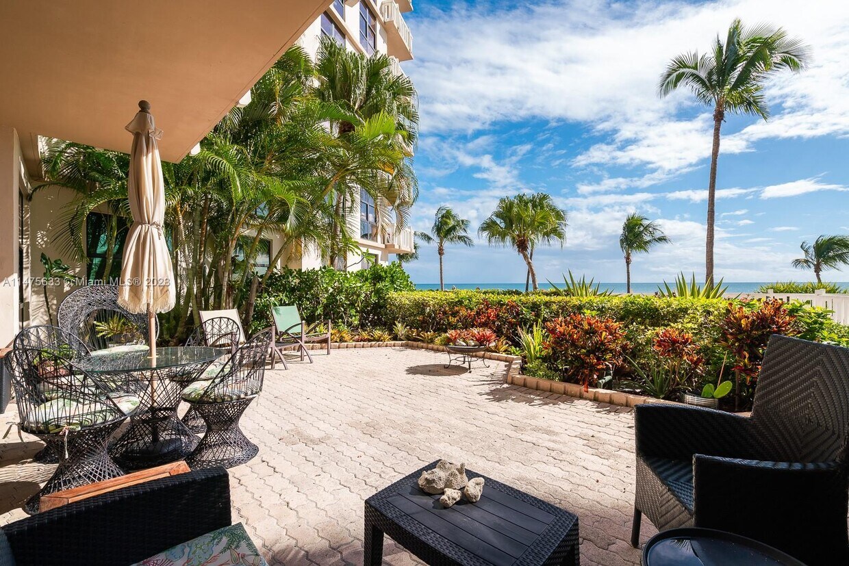Foto principal - 1111 Crandon Blvd