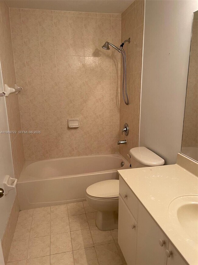 Foto del edificio - 6902 NW 174th Terrace