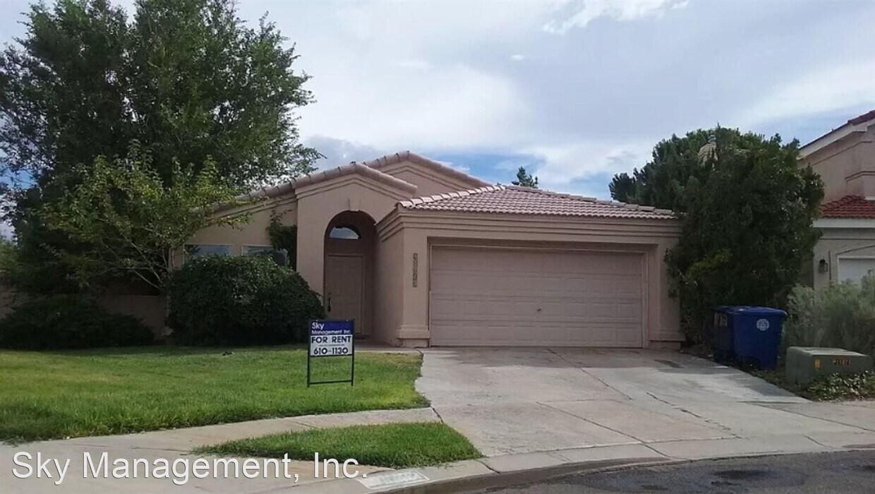 Foto principal - 3 br, 2 bath House - 11712 Kings Canyon Ro...
