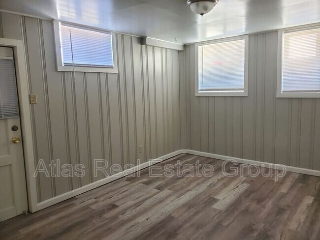 Foto del edificio - 446.5 N Hancock Ave