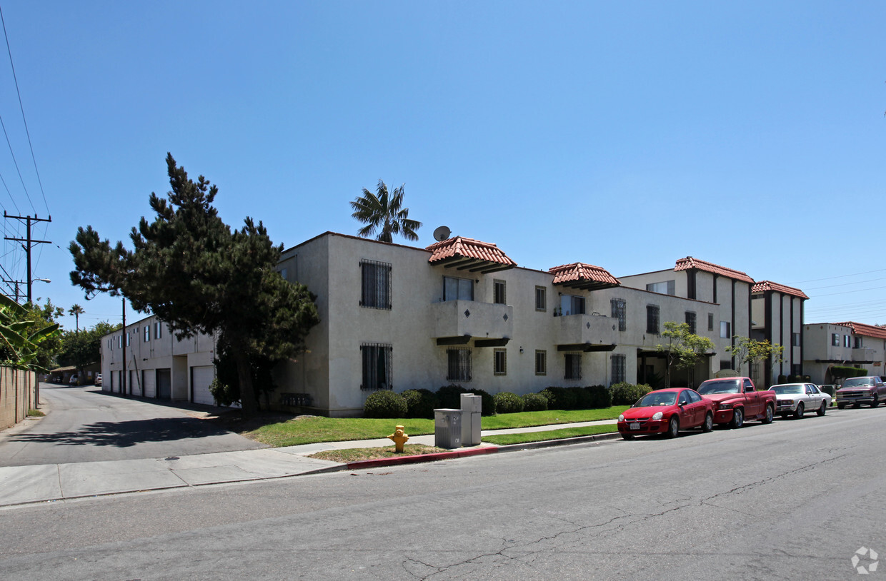 Casa Valencia Apartments - Apartments in Oxnard, CA | Apartments.com