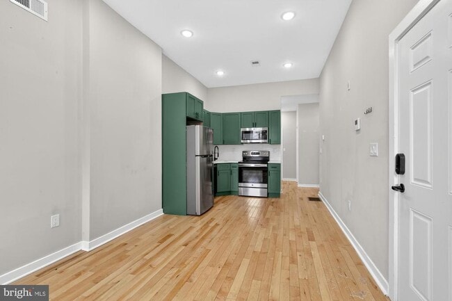 Building Photo - 2234 Master St