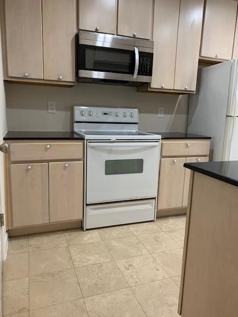 Foto del edificio - 3700 W Clay St