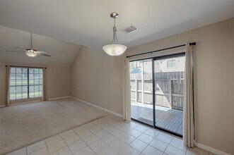 Building Photo - 7720 Theissetta Dr