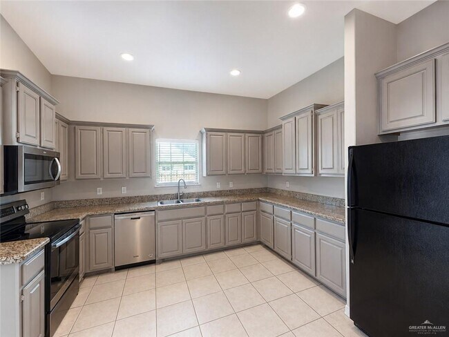 Foto del edificio - 4704 Datepalm Ave