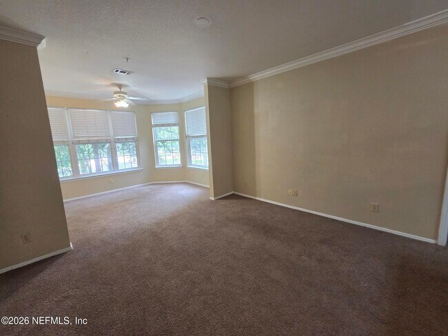 Foto del edificio - 13810 Sutton Park Dr N