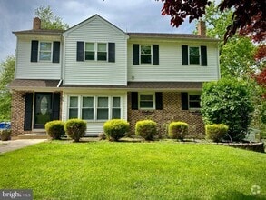 Building Photo - 99 Ivy Ave