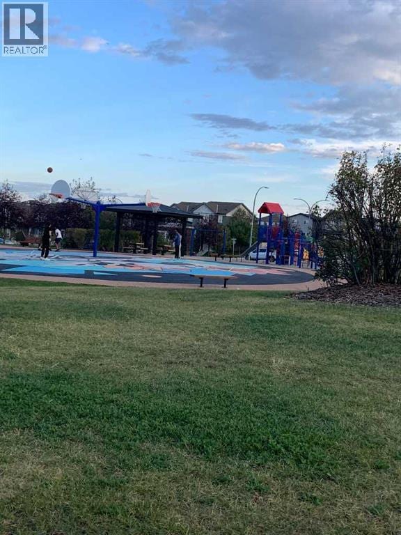 Building Photo - 7 Panora Square NW