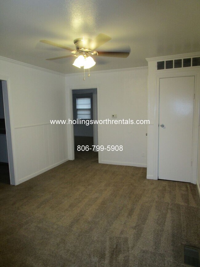Building Photo - Cute 3 Bed 1 bath house