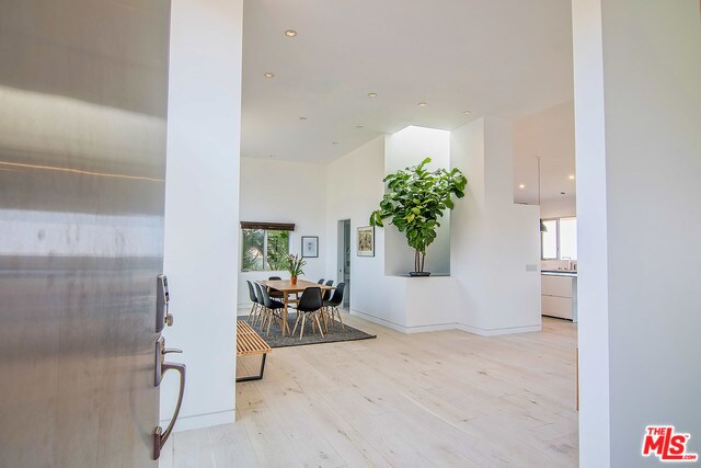 Building Photo - 8260 Marmont Ln