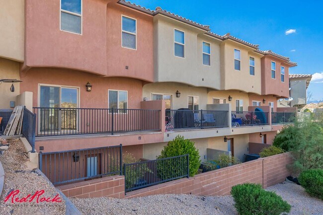 Building Photo - 2075 S Sir Monte Dr