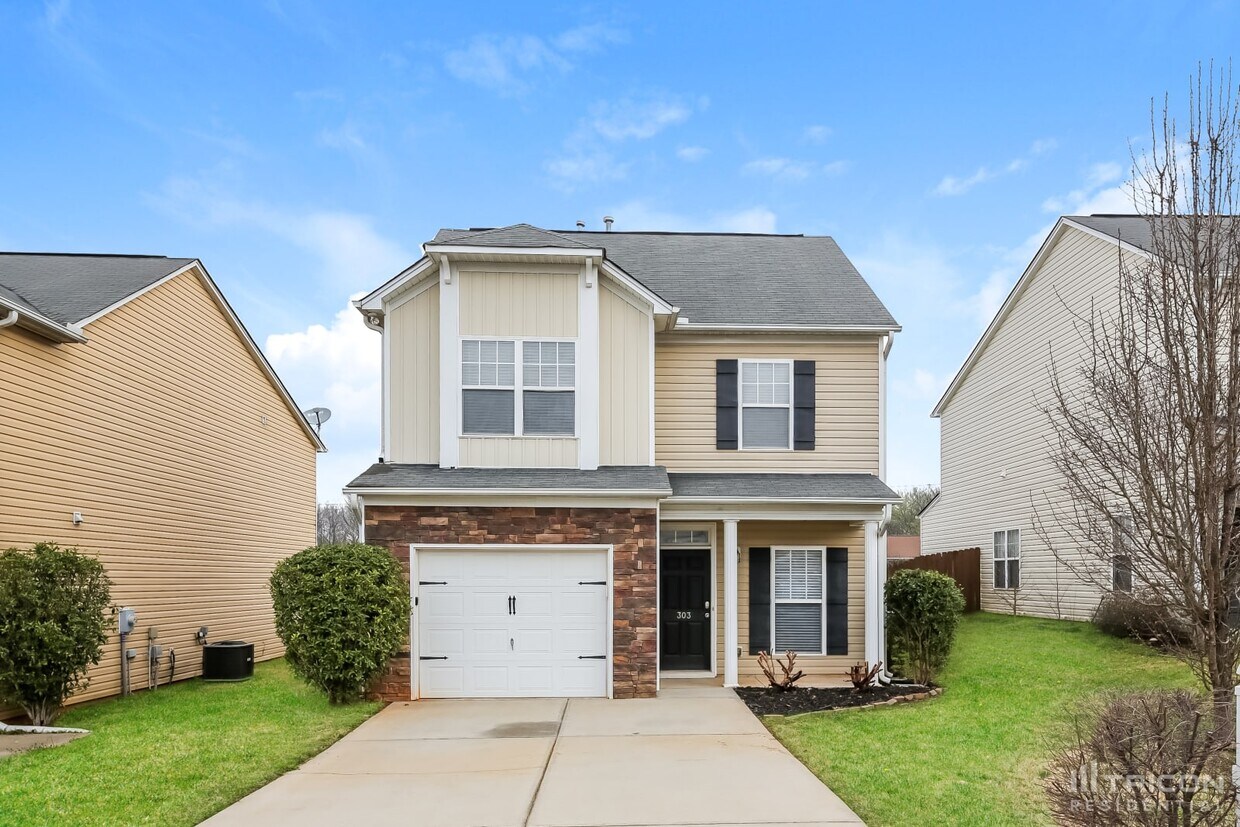 Primary Photo - 303 Stonewood Crossing Dr