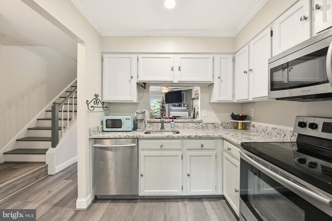 Building Photo - 2964 Kings Station Ct