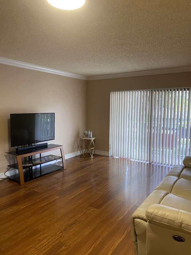 Foto del edificio - 9301 SW 92nd Ave