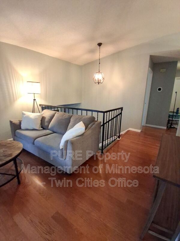 Foto del edificio - 14793 Lower Endicott Way