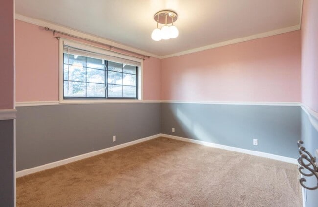 Building Photo - 363 Bancroft Way