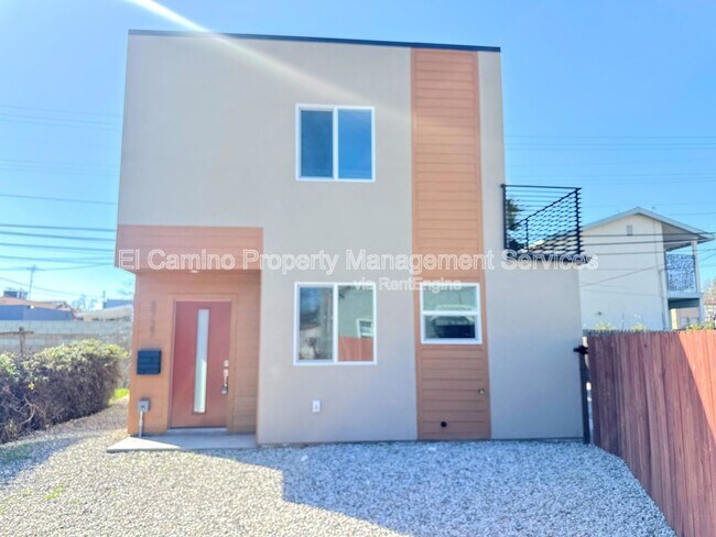 Foto del edificio - 8727 Dalton Ave