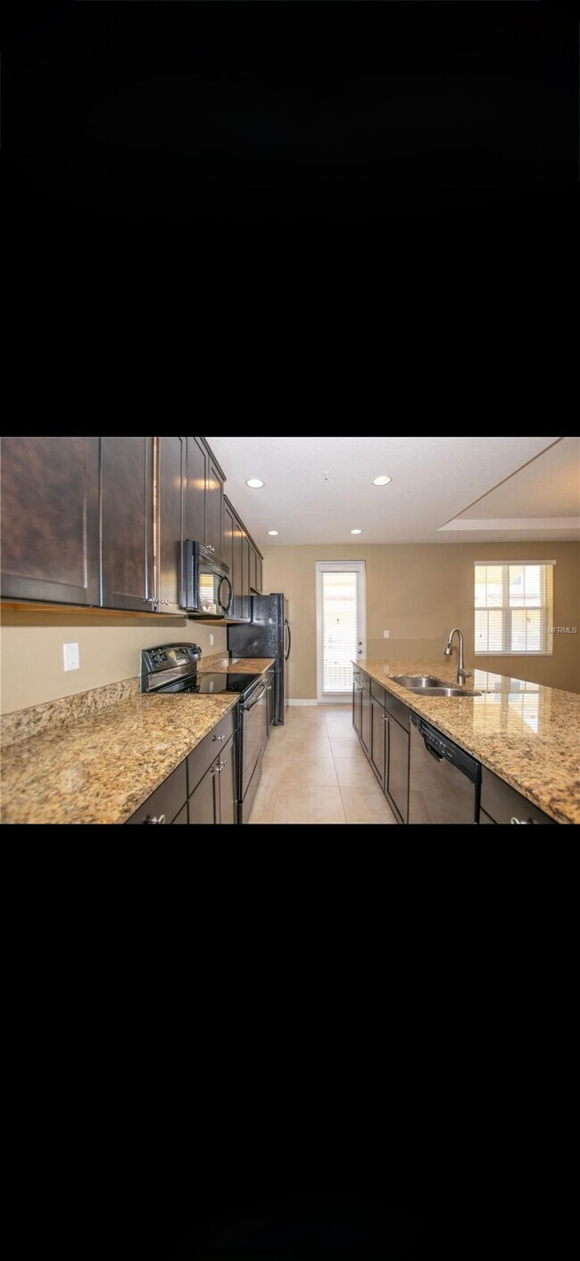 Building Photo - 649 Hangnest Ln