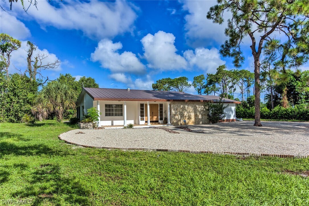 Primary Photo - 29 Caribbean Rd