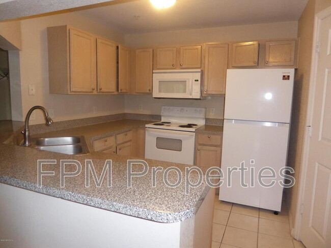 Foto del edificio - 7800 Point Meadows Dr