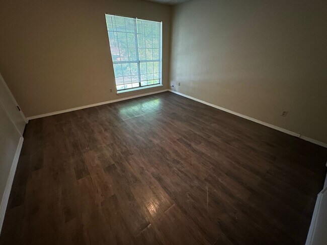 Foto del edificio - 8510 Harvard Dr