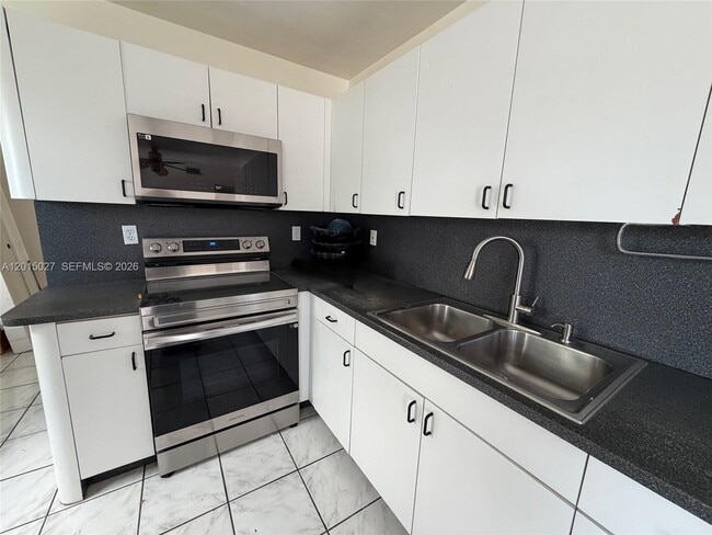 Building Photo - 12344 SW 255th Terrace
