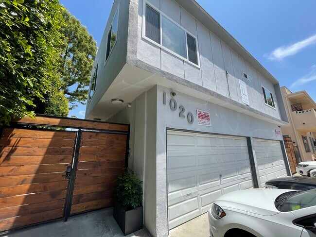 Foto del edificio - 1020 N Laurel Ave
