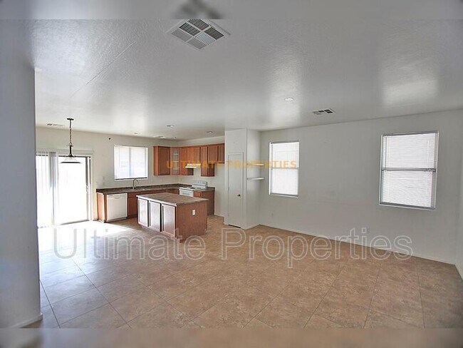 Building Photo - 9387 W Cordes Rd