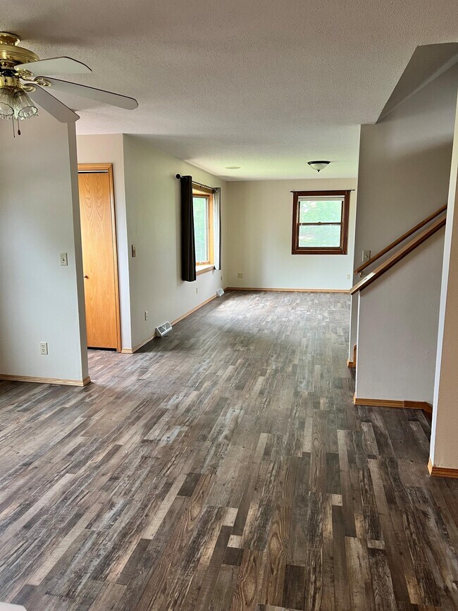 E9634 Pleasant Valley Rd, Baraboo, WI 53913 House for Rent in Baraboo